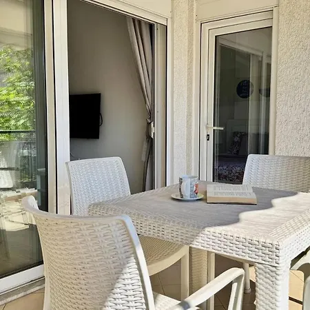 Апартаменты Morina Sea View